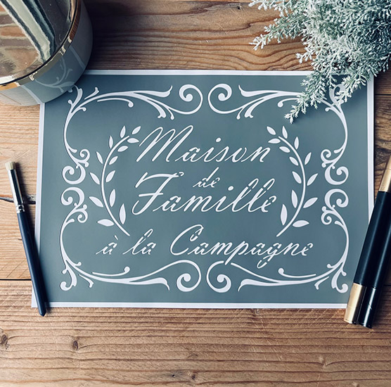Pochoir Adhésif Style Campagne en PVC, Motif Maison de Famille, 30 x 20 cm