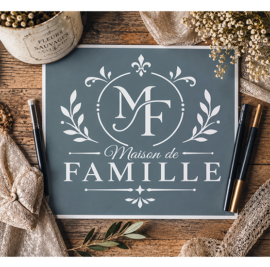 Pochoir Adhésif Maison de Famille MF 22x20 cm – Monogramme Vintage et Fleur de Lys