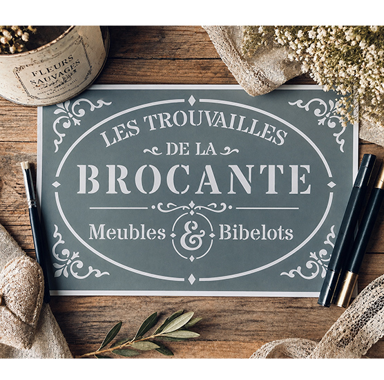 Pochoir Adhésif Vintage Brocante Meubles & Bibelots 30x20 cm – Déco Ancienne Boutique