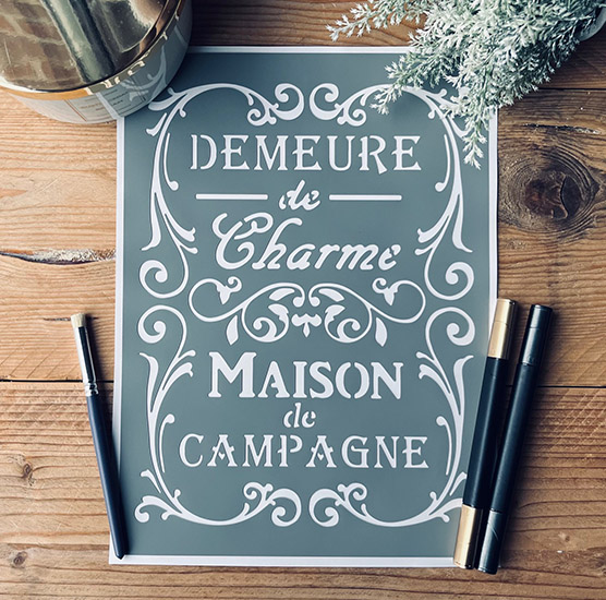 Pochoir Adhésif Style Vintage en PVC, Motif Demeure de Charme, 30 x 20 cm