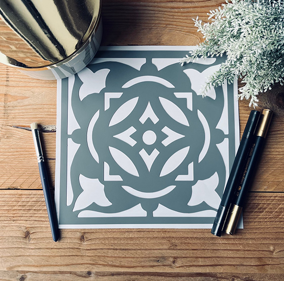 Pochoir adhésif faïence arabesques vintage 20x20 cm – motif carreau ciment mur, carrelage